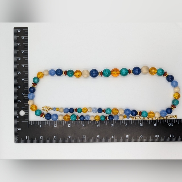 Vintage Liz Claiborne colorful plastic beaded necklace light weight - Picture 9 of 10